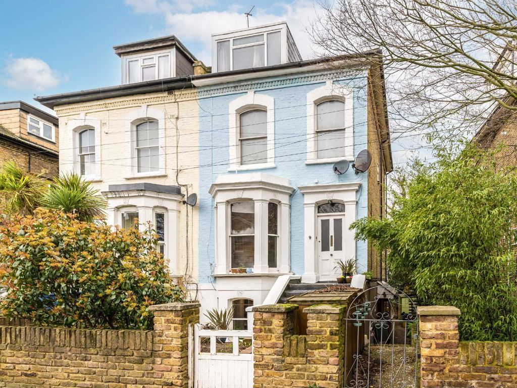 2 bed flat for sale in Amyand Park Road, St Margarets, Twickenham TW1