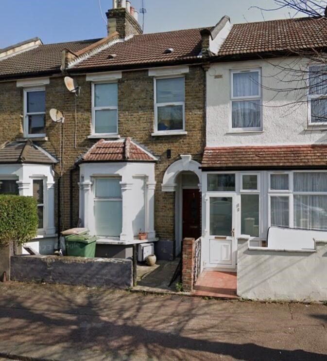 2 bed terraced house for sale in St Albans Avenue, London E6, £328,000