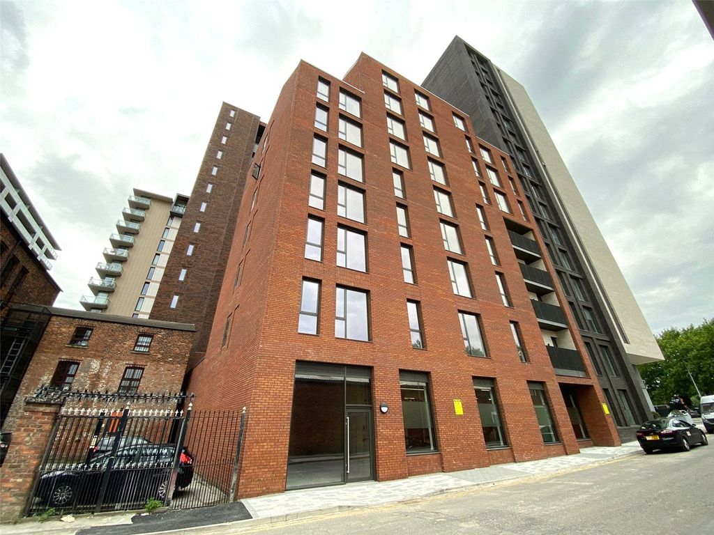 1 bed flat for sale in Fiftyfive, 55 Queen Street, Salford M3, £238,000