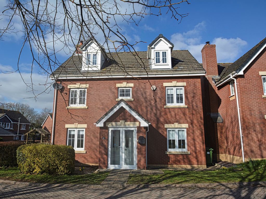 5 bed detached house for sale in Sugarloaf Crescent, RossOnWye HR9
