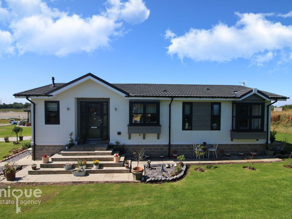 2 bed mobile/park home for sale in Wyre Country Park, Wardleys Lane