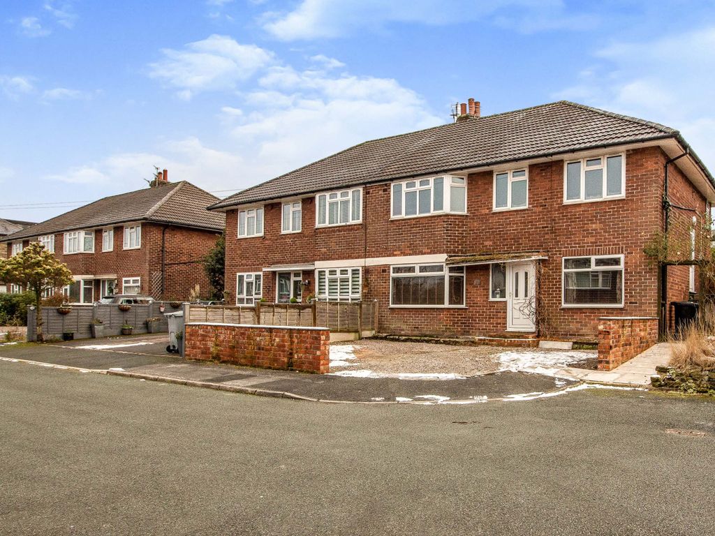 2 bed flat for sale in Maple Avenue, Newtown, Disley, Stockport SK12