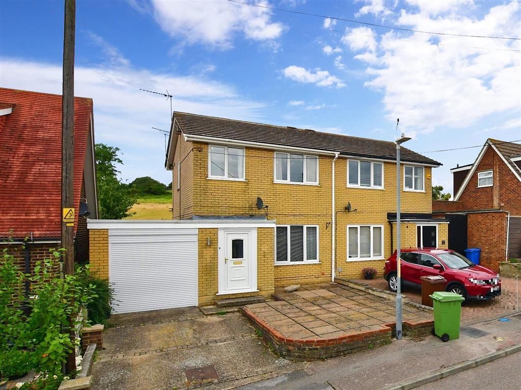 3 bed semidetached house for sale in Nelson Avenue, Minster On Sea