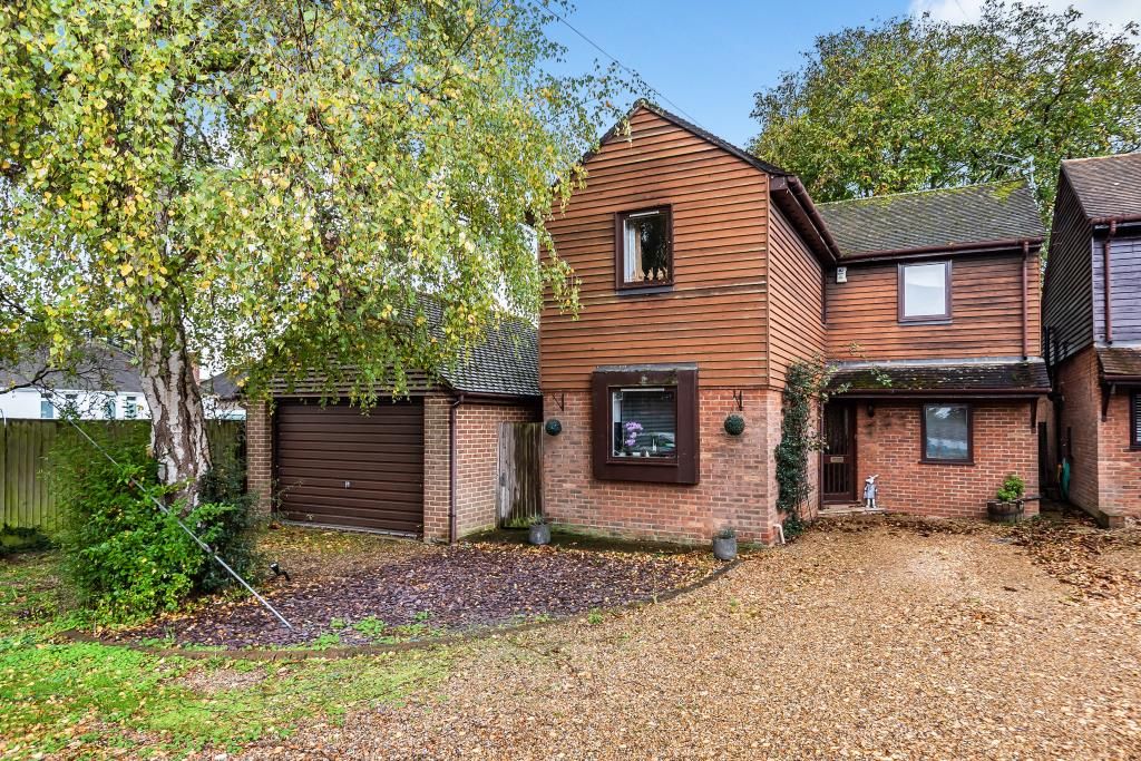 3 bed detached house for sale in Marlow, Berkshire SL7 Zoopla