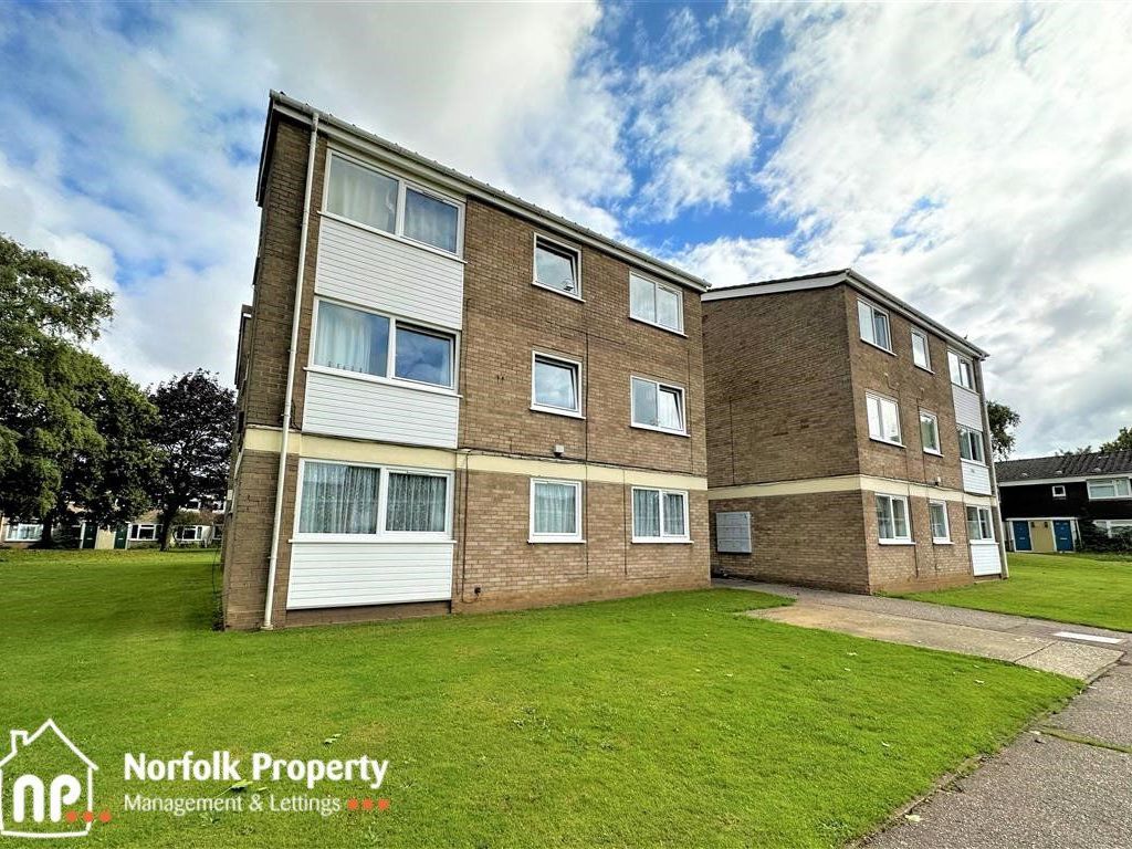2 bed flat to rent in Ormesby Road, Raf Coltishall, Norwich NR10, £800