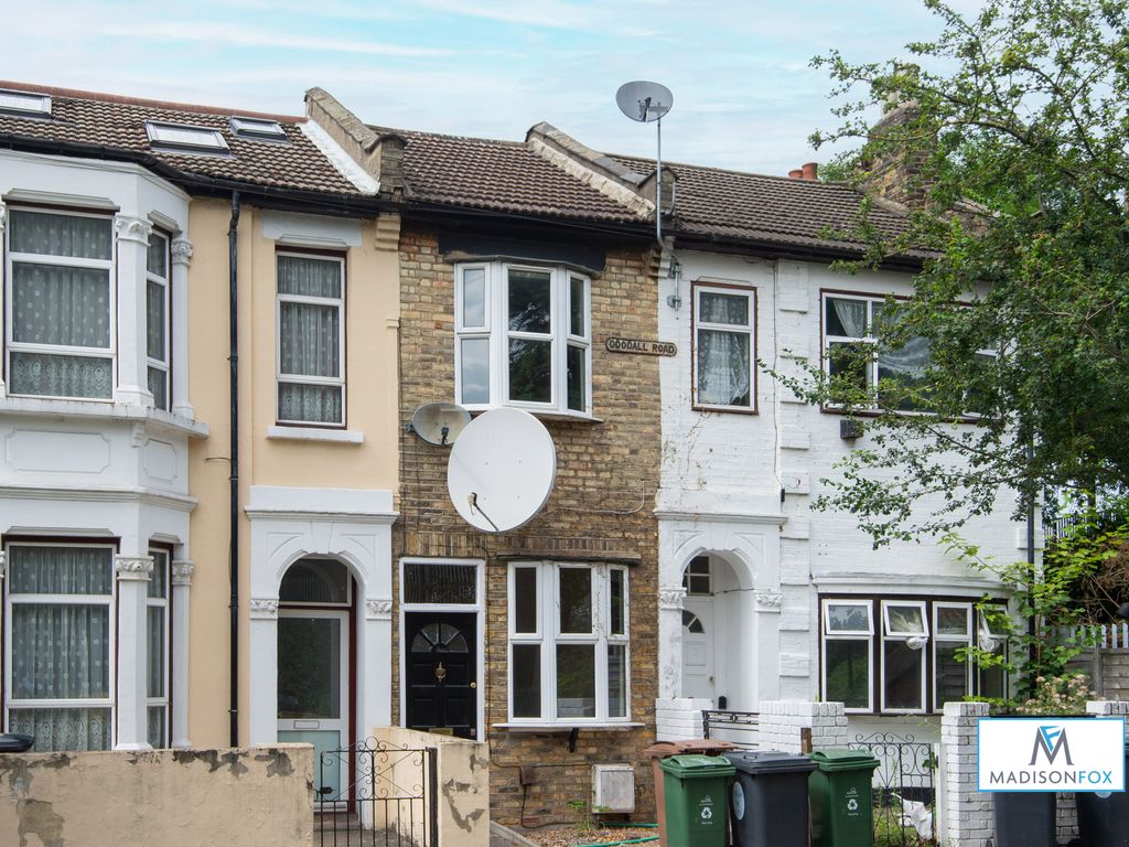 2 bed terraced house to rent in Goodall Road, Leytonstone, London E11