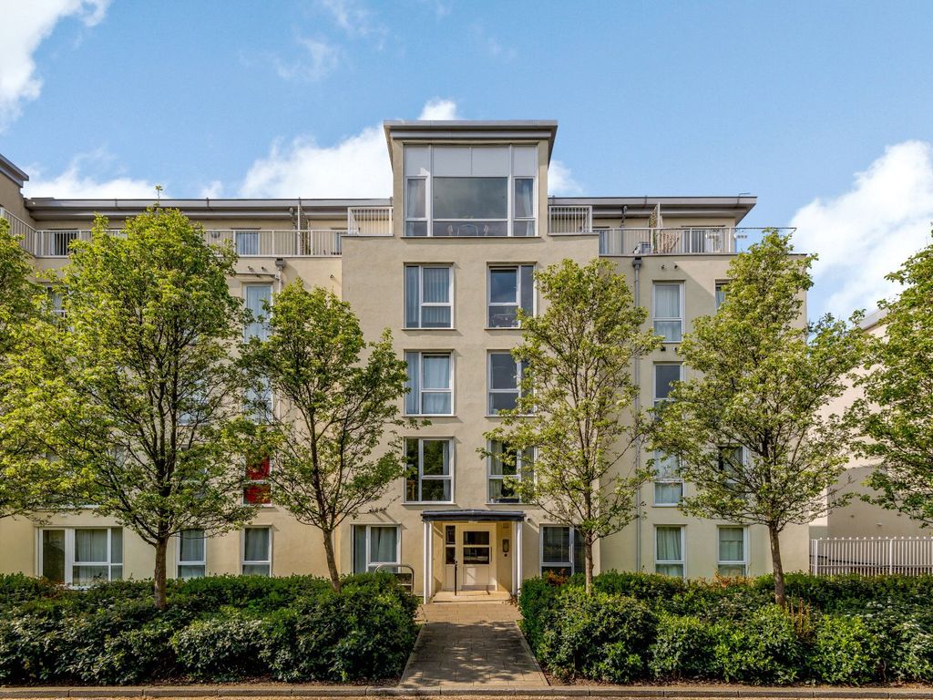 2 bed flat for sale in Cedar House, 35 Melliss Avenue, Kew, Surrey TW9