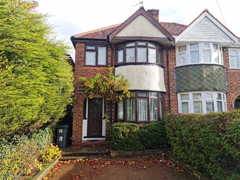 3 bed property for sale in Glenwood Road, Kings Norton, Birmingham B38