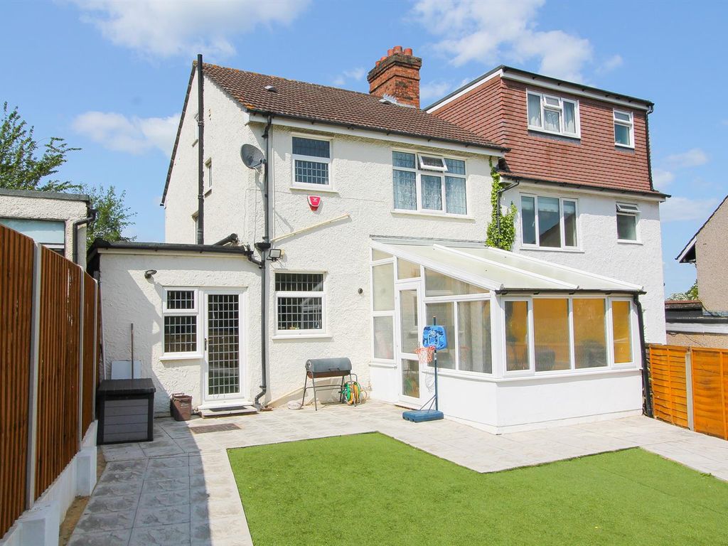 4 bed semidetached house for sale in Harrow Road, Carshalton SM5, £