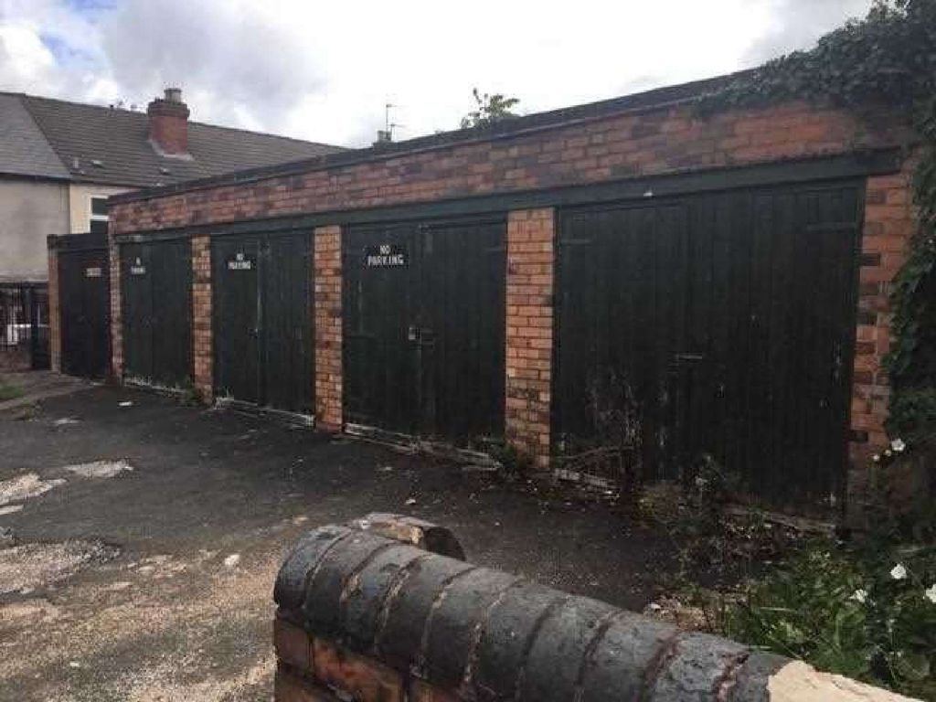 Manlove Street Wolverhampton WV3  