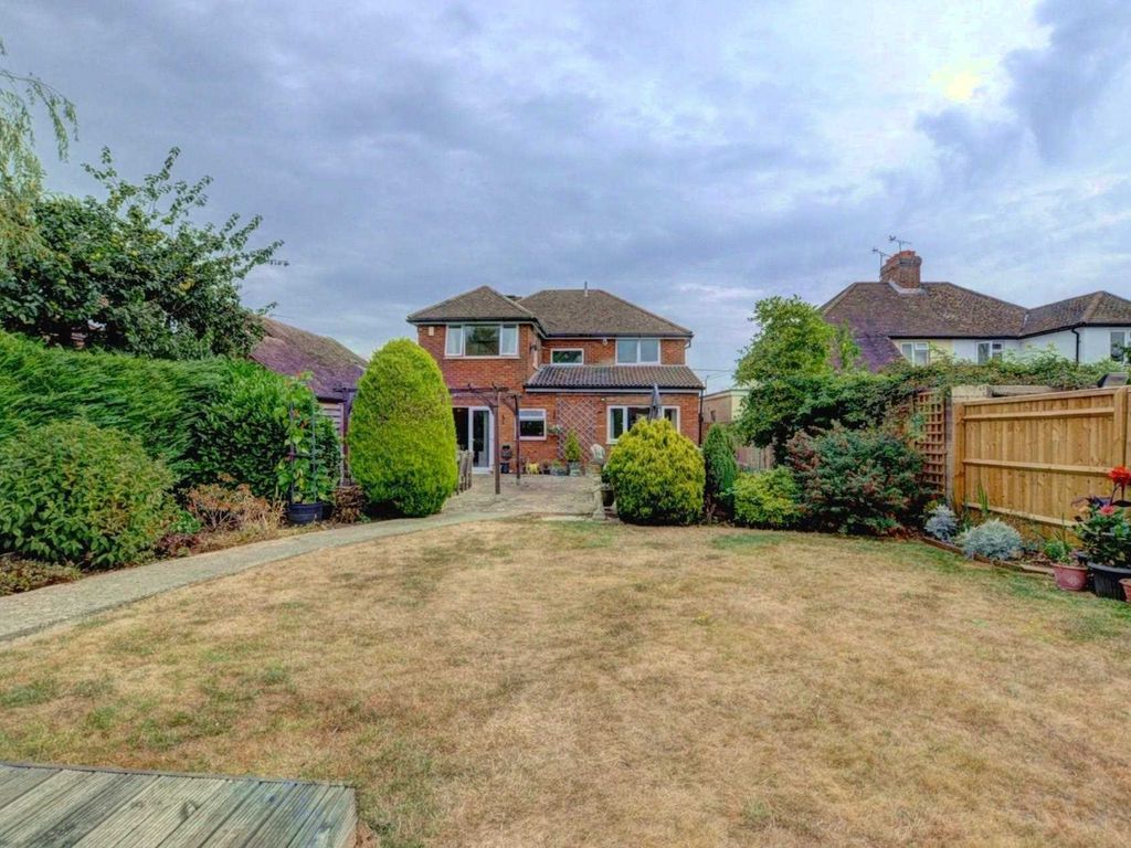 4 bed detached house for sale in Marlow Road, Stokenchurch HP14 Zoopla