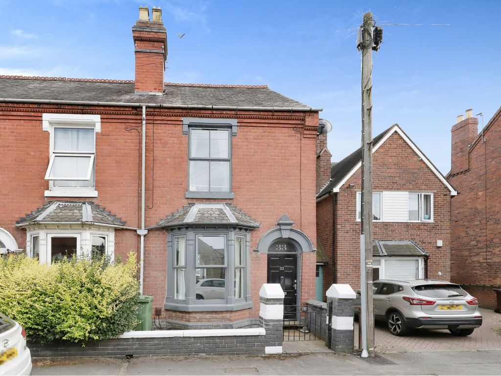 3 bed end terrace house for sale in Clarence Street, Kidderminster DY10