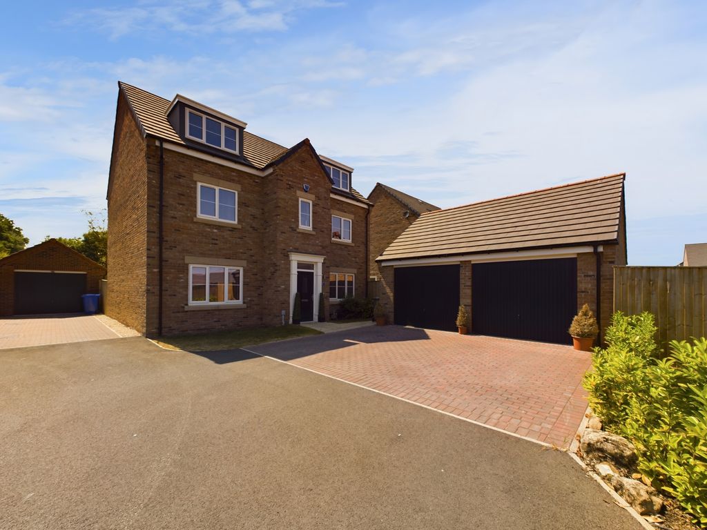 5 bed detached house for sale in Ash Tree Close, Shireoaks, Worksop S81