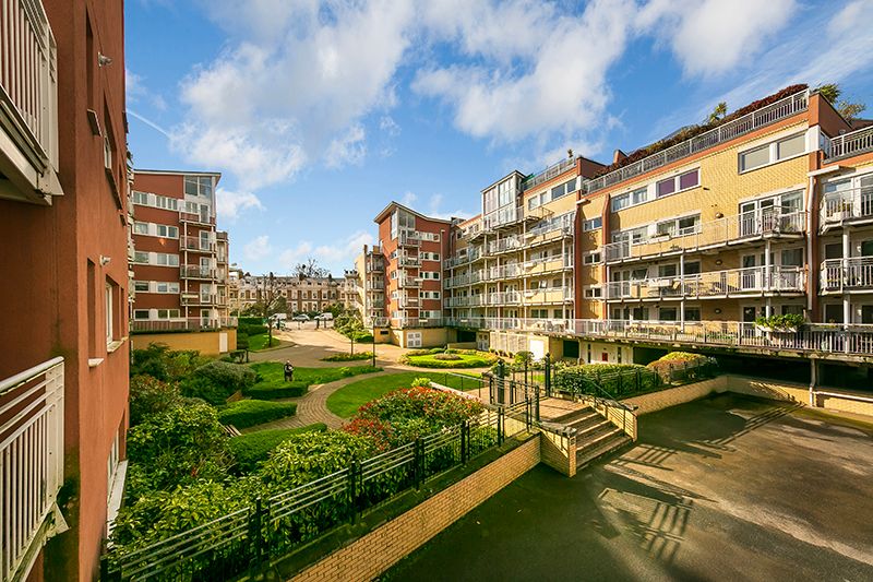 3 bed flat for sale in Twickenham Road, Teddington TW11, £900,000 Zoopla