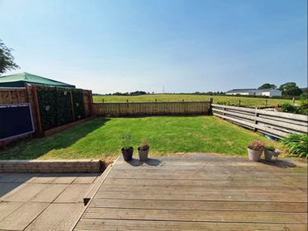 3 bed semidetached house for sale in Hamilton Crescent, PA7 Zoopla