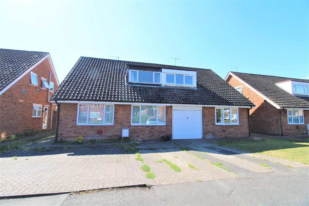 4 bed semidetached house for sale in Cheviot Close, Harlington UB3, £