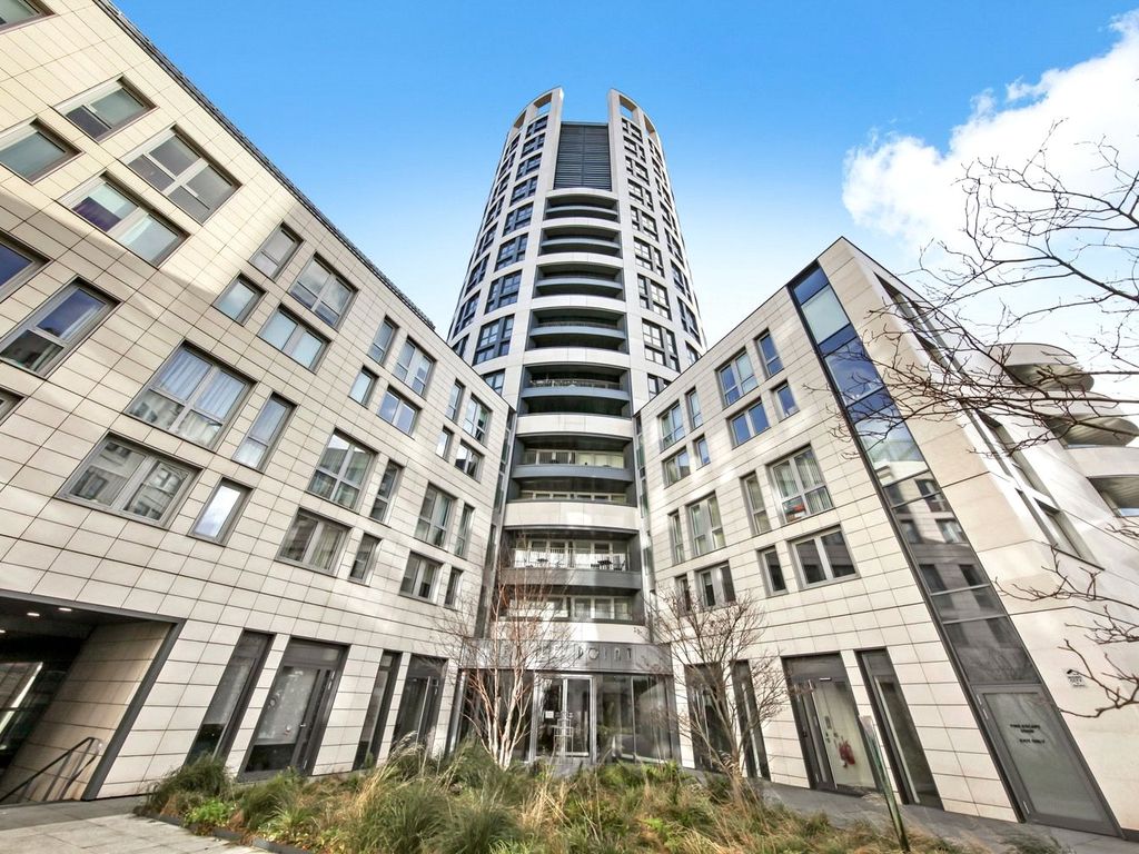 Studio to rent in Eagle Point, London EC1V, £2,400 pcm Zoopla