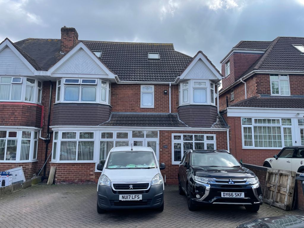 5 bed semidetached house for sale in Bromford Road, Hodge Hill