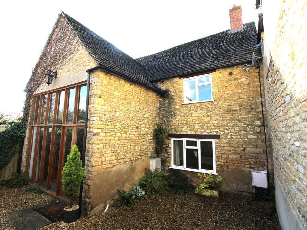 2 bed barn conversion to rent in Pooles Lane, Charlbury OX7, £1,250 pcm