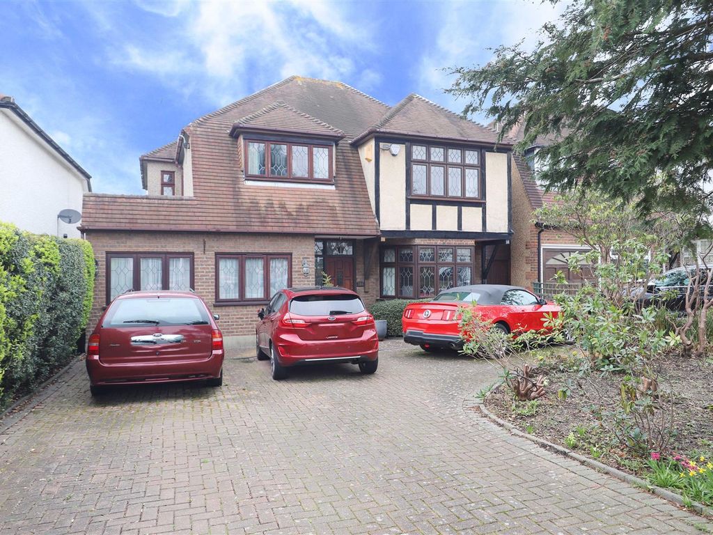 4 bed detached house for sale in Evelyn Avenue, Ruislip HA4, £1,300,000