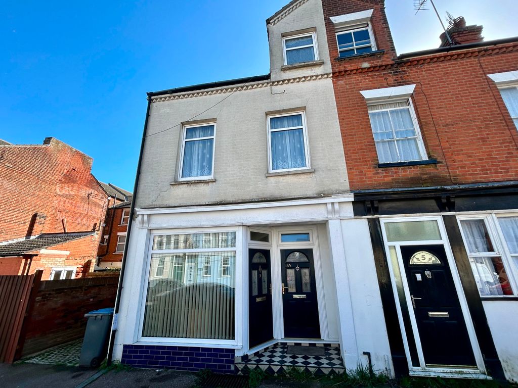 1 bed flat to rent in Manning Road, Felixstowe IP11, £650 pcm Zoopla