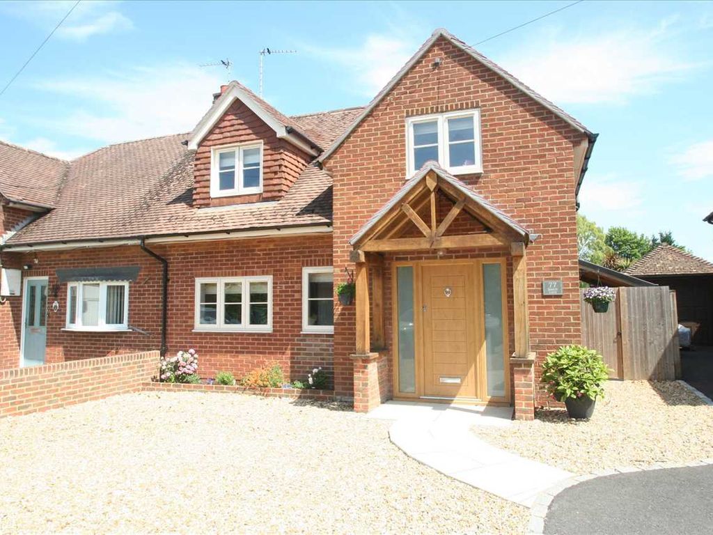 4 bed semidetached house for sale in Hatch Lane, Old Basing