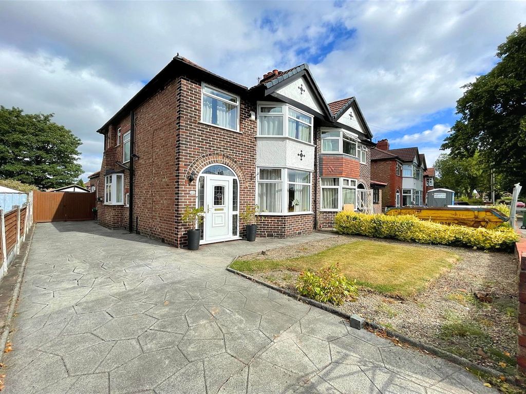 3 bed semidetached house for sale in Walton Road, Sale M33 Zoopla