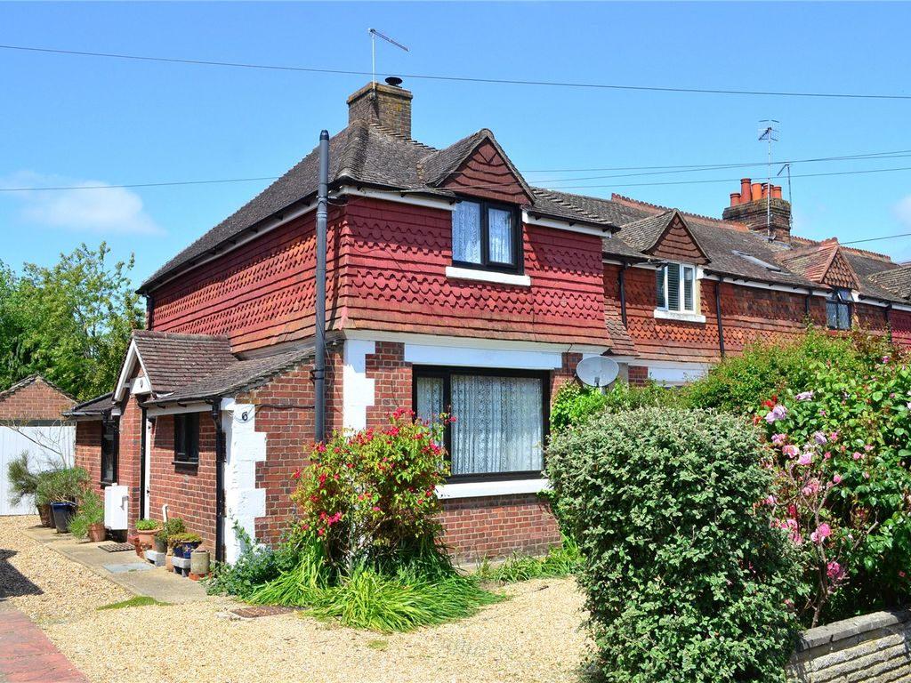 2 bed end terrace house for sale in East Grinstead, West Sussex RH19 Zoopla