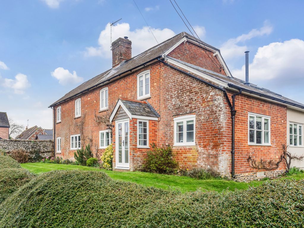 5 bed detached house for sale in Martin, Fordingbridge SP6, £1,175,000