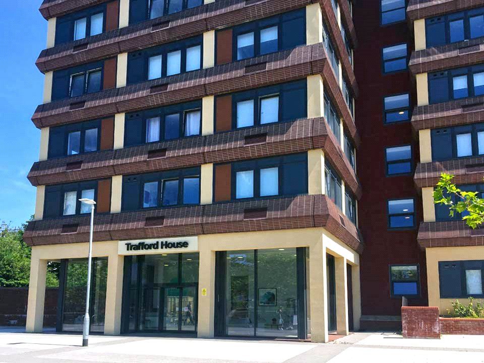 2 bed flat to rent in Trafford House, Cherrydown East, Basildon, Essex