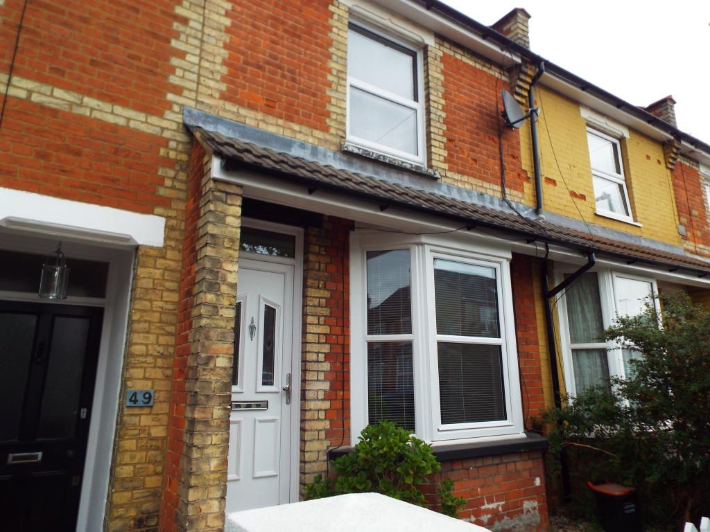 2 bed terraced house for sale in Campbell Road, Maidstone ME15, £