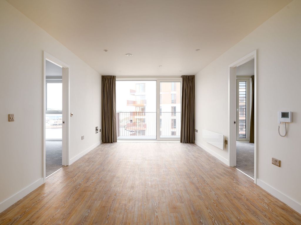 2 bed flat to rent in The Kell, Gillingham Gate Road, Gillingham ME4, £