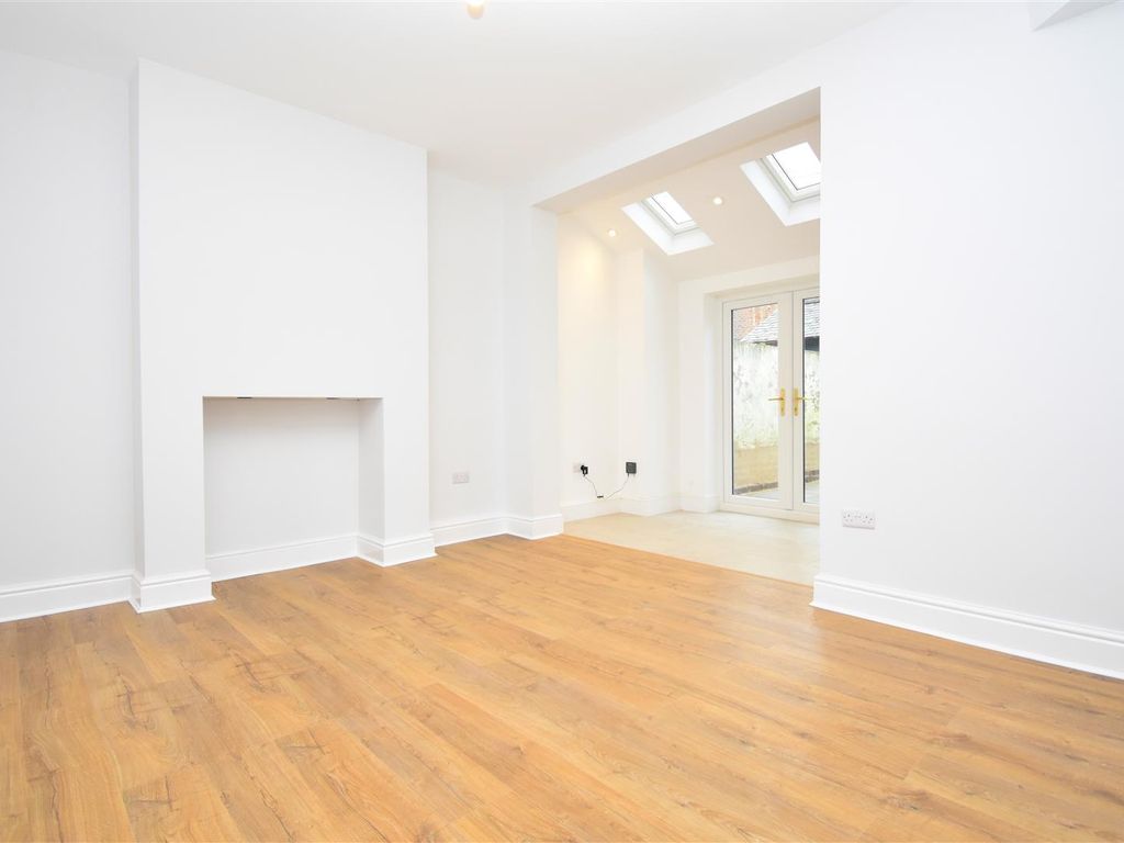 3 bed terraced house to rent in Alma Terrace, Fishergate, York YO10, £1,450 pcm Zoopla