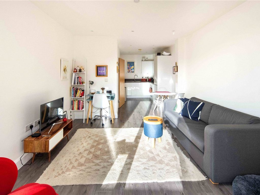 1 bed flat to rent in Hoey Court, 4 Barry Blandford Way, Bow, London E3
