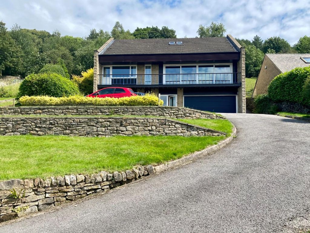 5 bed detached house for sale in Lumb Lane, Darley Dale, Matlock DE4, £
