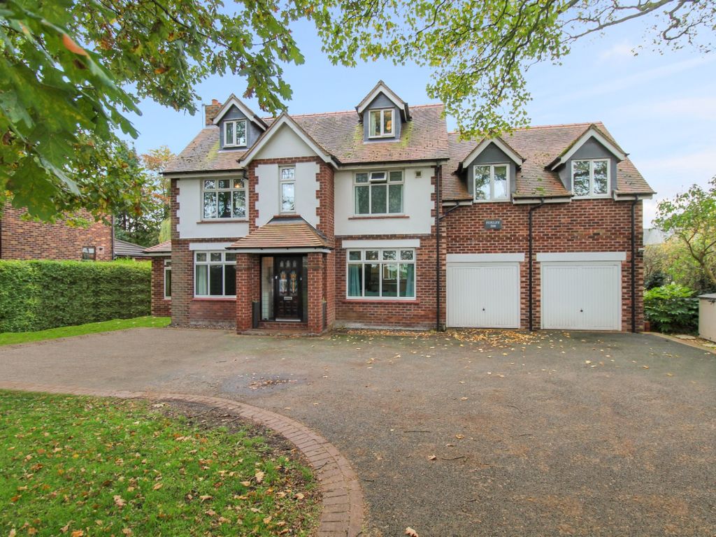 5 bed detached house for sale in Middlewich Road, Elworth, Sandbach