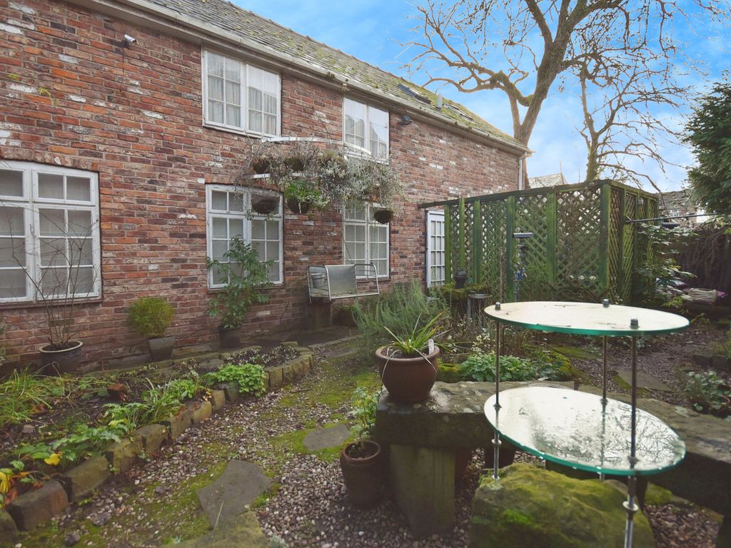 2 bed cottage for sale in Egerton Road, Manchester, Greater Manchester M14, £275,000 Zoopla
