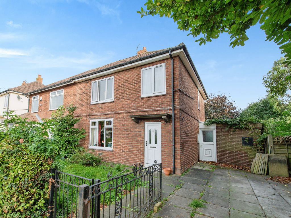 3 bed semidetached house for sale in Lime Tree Crescent, Kippax, Leeds