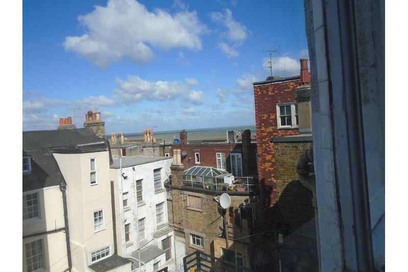 1 bed flat for sale in High Street, Margate CT9 Zoopla