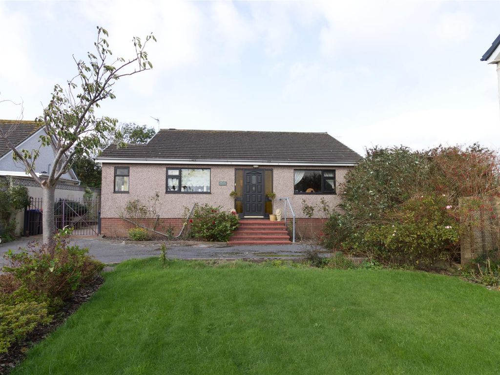 2 bed detached bungalow for sale in Square Gardens, Poolside, Haverigg