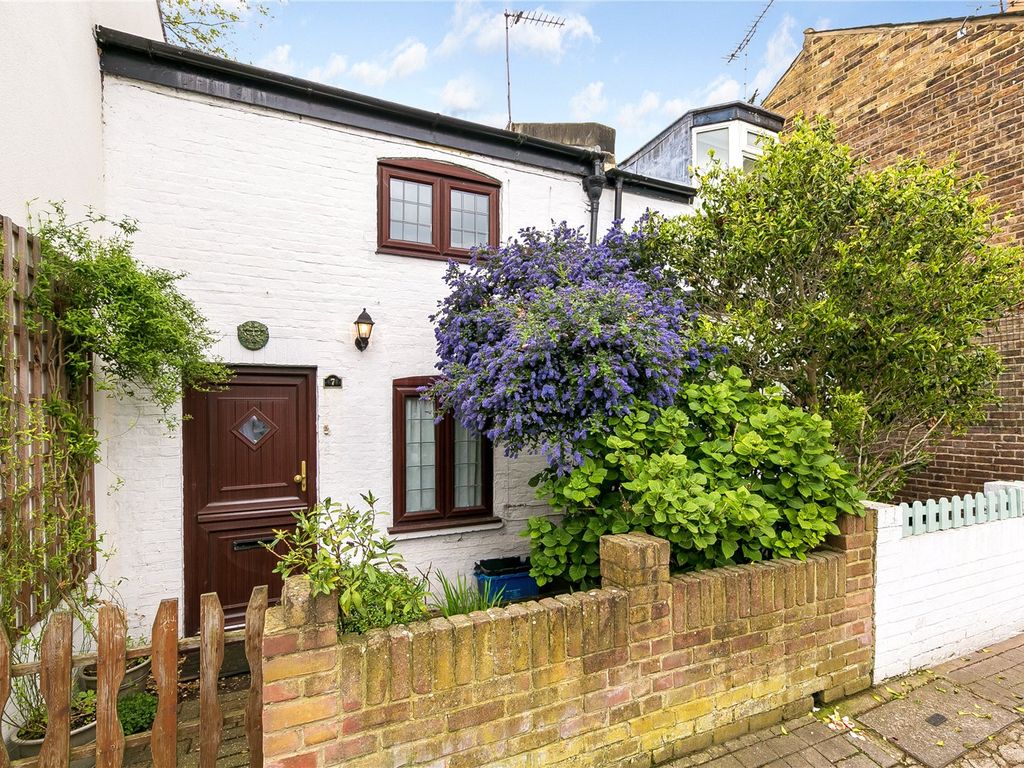 1 bed terraced house for sale in Orleans Road, Twickenham, Middx TW1