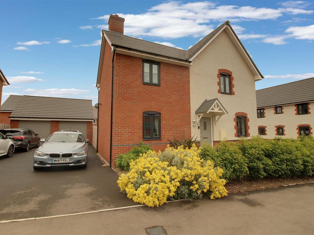 4 bed detached house for sale in Great Oldbury Drive, Great Oldbury