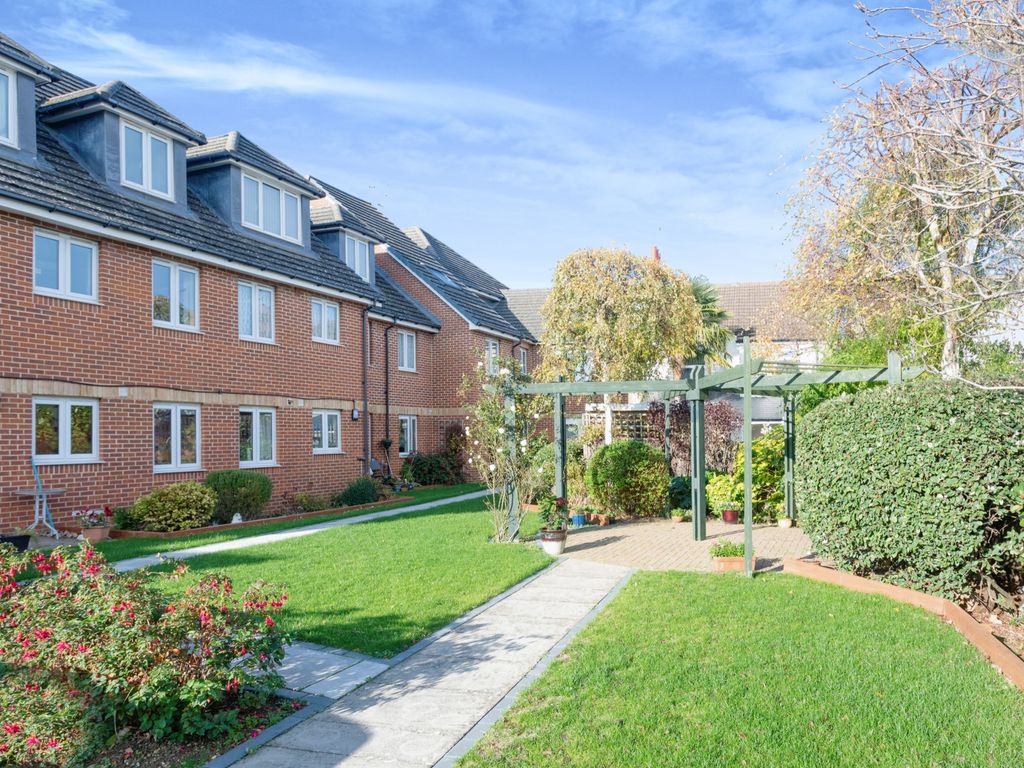 1 bed flat for sale in Clifford Avenue, Bletchley, Milton Keynes