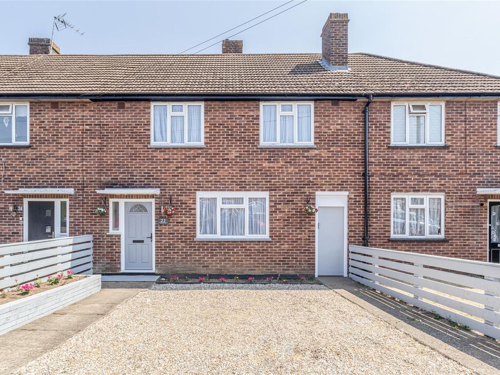 3 bed semidetached house for sale in Westfield Parade, Byfleet Road
