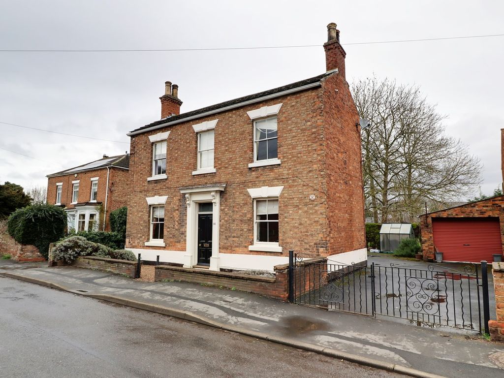 4 bed detached house for sale in High Street, Epworth, Doncaster DN9