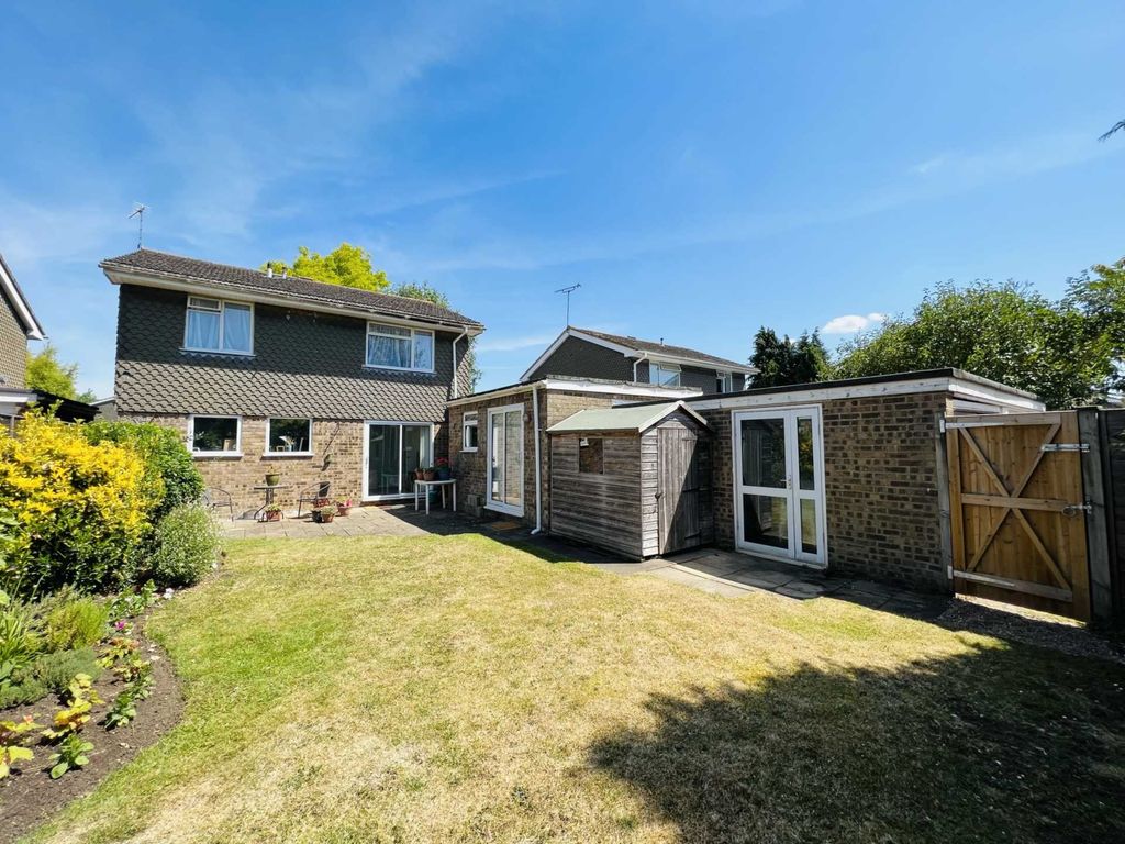 5 bed detached house for sale in Newnham Green, Crowmarsh Gifford OX10