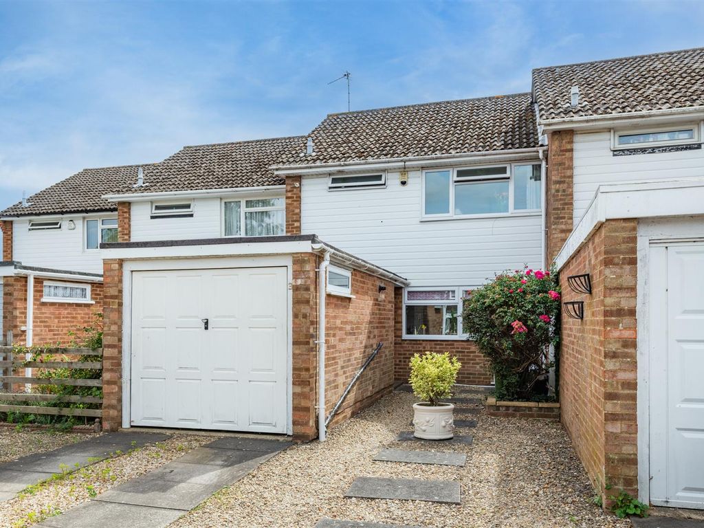 3 bed terraced house for sale in Faulkner Way, Downley, High