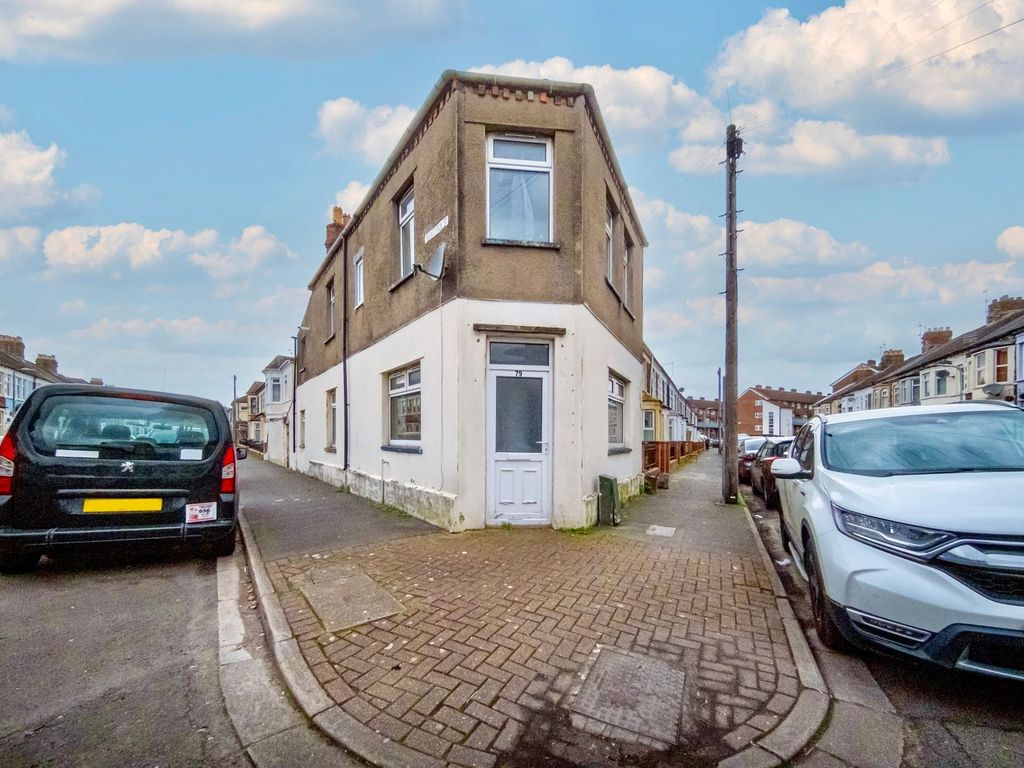 3 bed end terrace house for sale in Craddock Street, Cardiff CF11, £