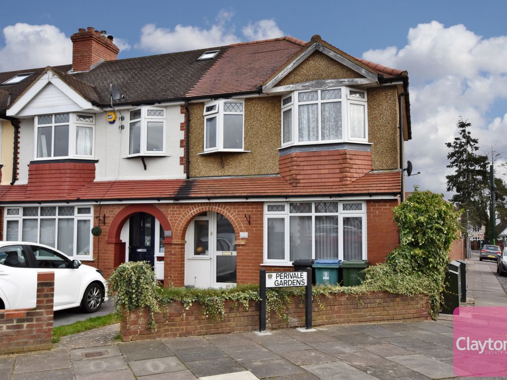 3 bed semidetached house for sale in Perivale Gardens, Watford WD25, £