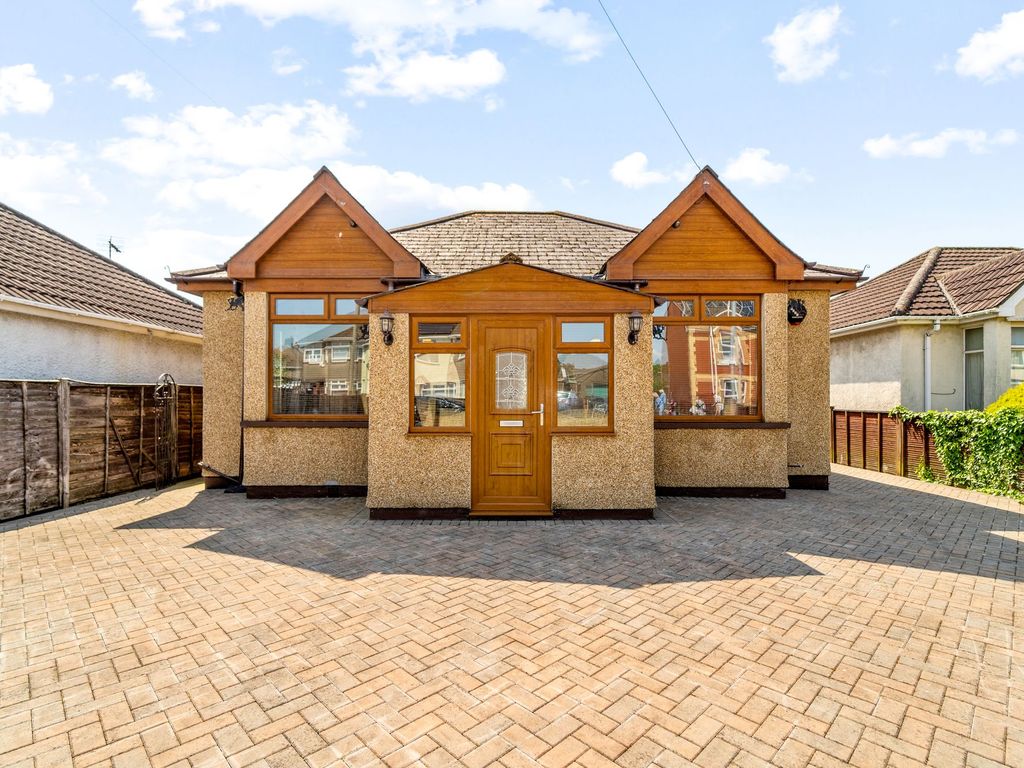 3 bed detached bungalow for sale in Liswerry Road, Newport NP19 Zoopla
